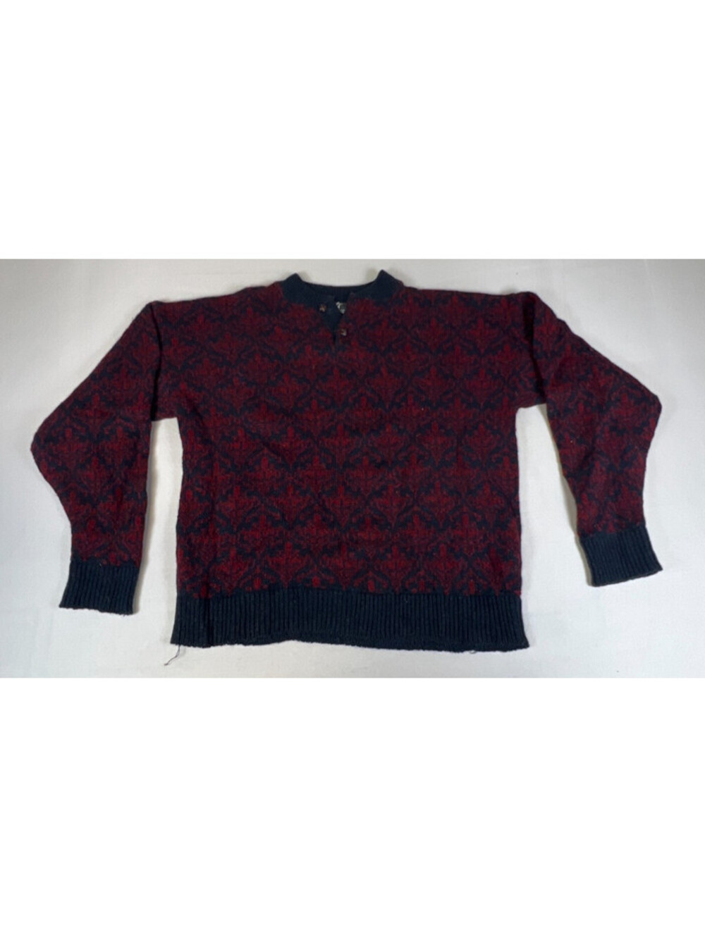 Vintage Lobo by Pendleton Men Large Red Black Wool Fair Isle Pattern Sweater